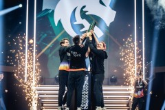 反套路致胜！Team Spirit第五手炸弹人击溃对手！